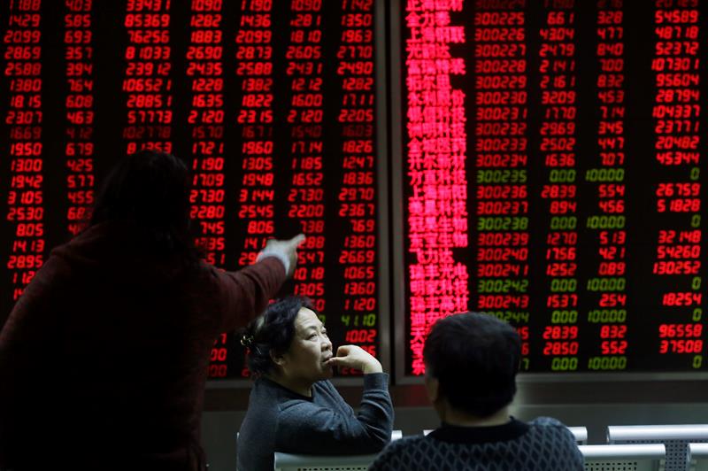  La borsa di Shanghai si apre con un calo dello 0,16 percento