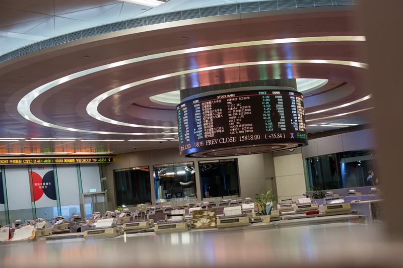  La borsa di Hong Kong si apre con un aumento del 0,43%