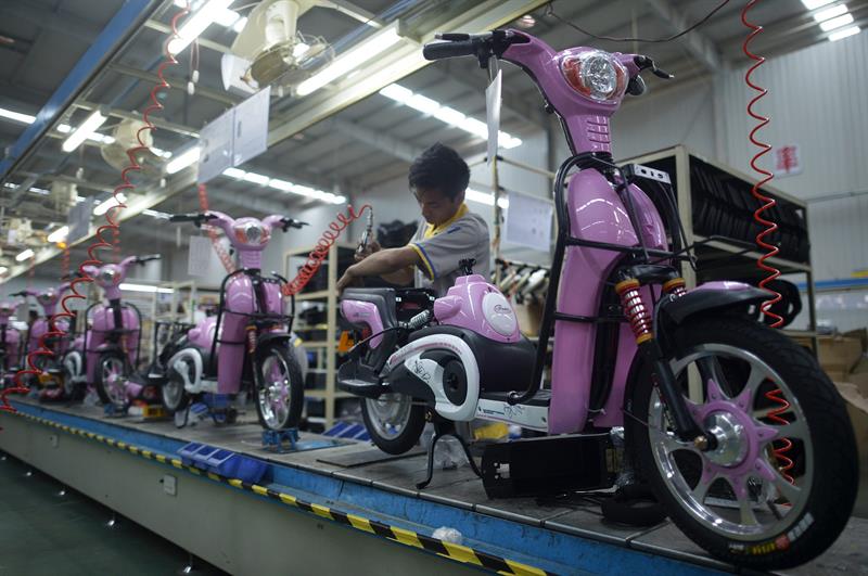  Shanghai vieta l'uso di motociclette elettriche in affitto