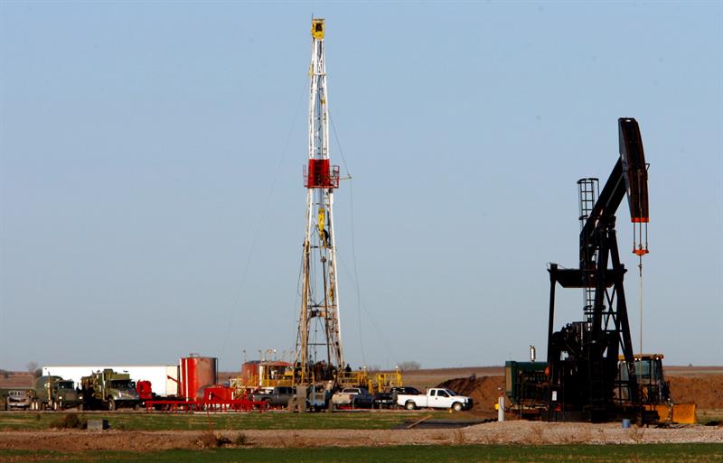  L'olio del Texas si apre con una goccia dello 0,16% a $ 57,26